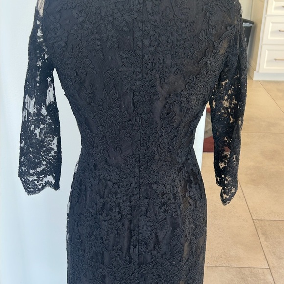 Botondi Milano Lace Dress - Picture 6 of 9